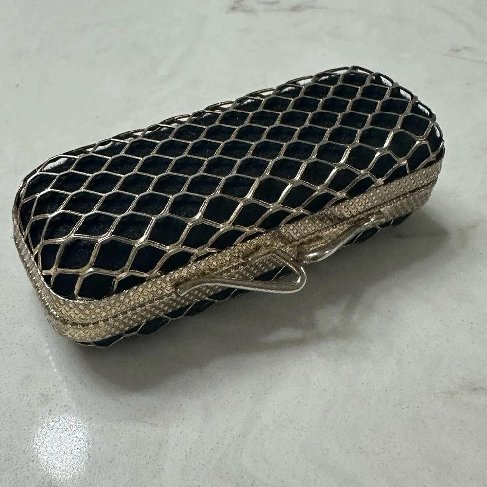 Metallic case with Black Inset lipstick case - Picture 6 of 7